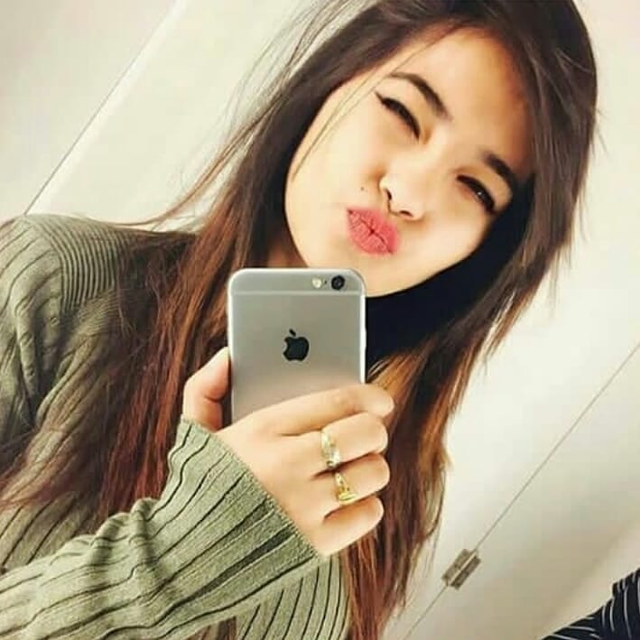 Girl iphone dp